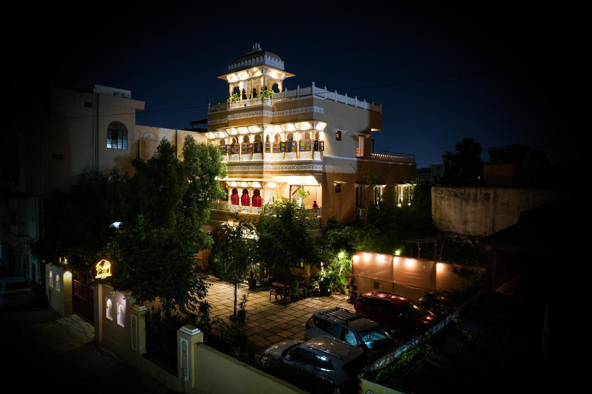 Petal Of Mewar - A Luxury Boutique Hotel Udajpur Zewnętrze zdjęcie